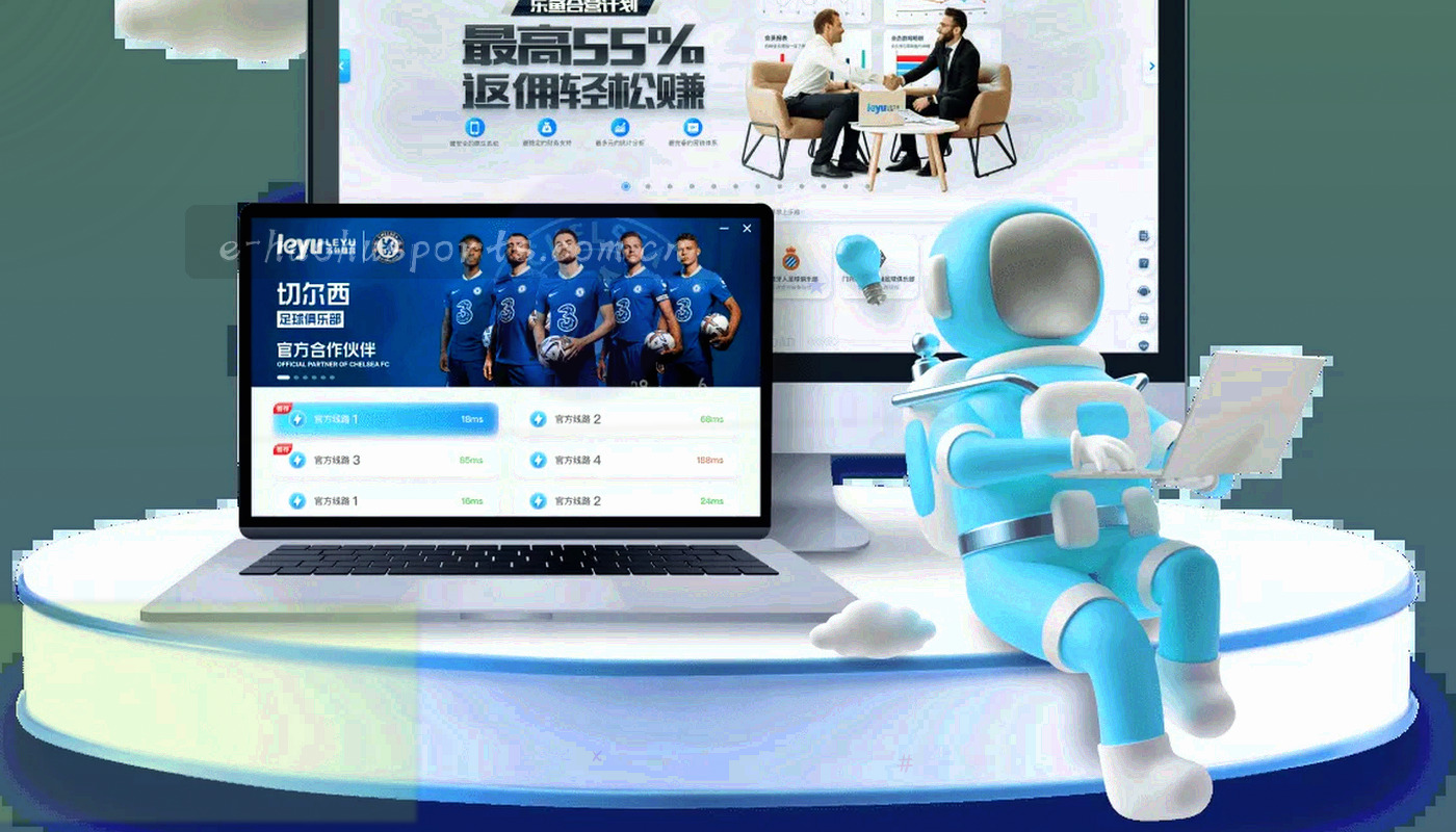 夜间球场俯拍，聚光灯下的草皮与边线形成明暗层次